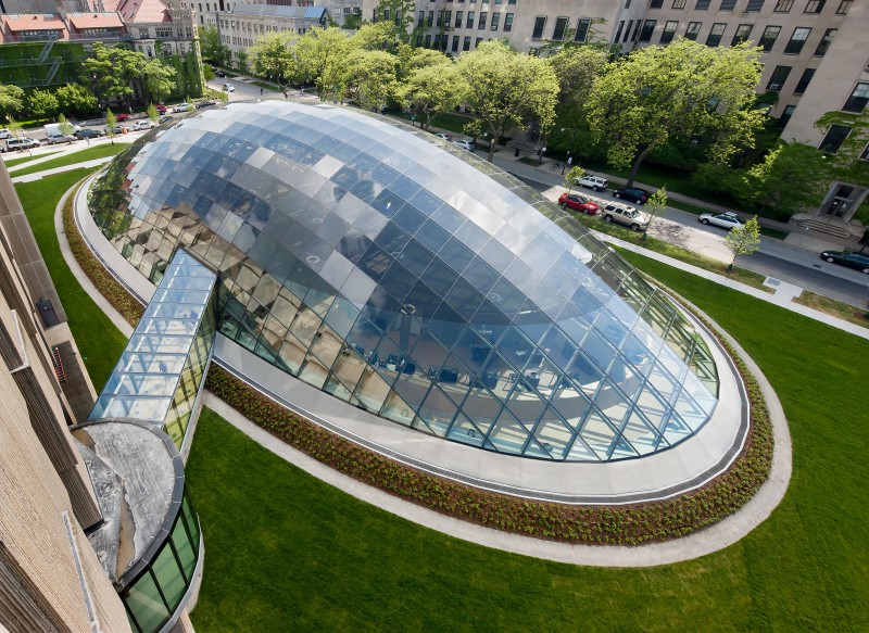 The exterior of the Grand Reading Room at the University of Chicago’s Joe and Rika Mansueto Library, designed by Helmut Jahn and completed in 2011. (Photo: Tom Rossiter)